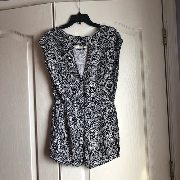 Black & white romper - Picture 2 of 5